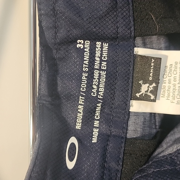 33 Oakley hybrid shorts - Picture 3 of 4